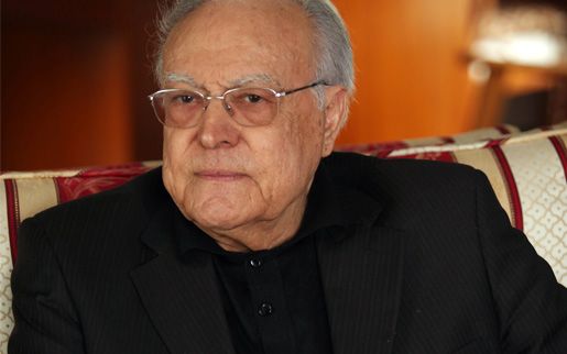 Rachid Sfar, ancien Premier ministre sous Bourguiba (1986-1987), Président de la Chambre des Députés (1987-1988), ancien Ambassadeur de Ben Ali auprès de la Communauté européenne (1988-1992), désigné membre de la Chambre des Sénateur en 2005 et du RCD jusqu’à sa dissolution en 2011.